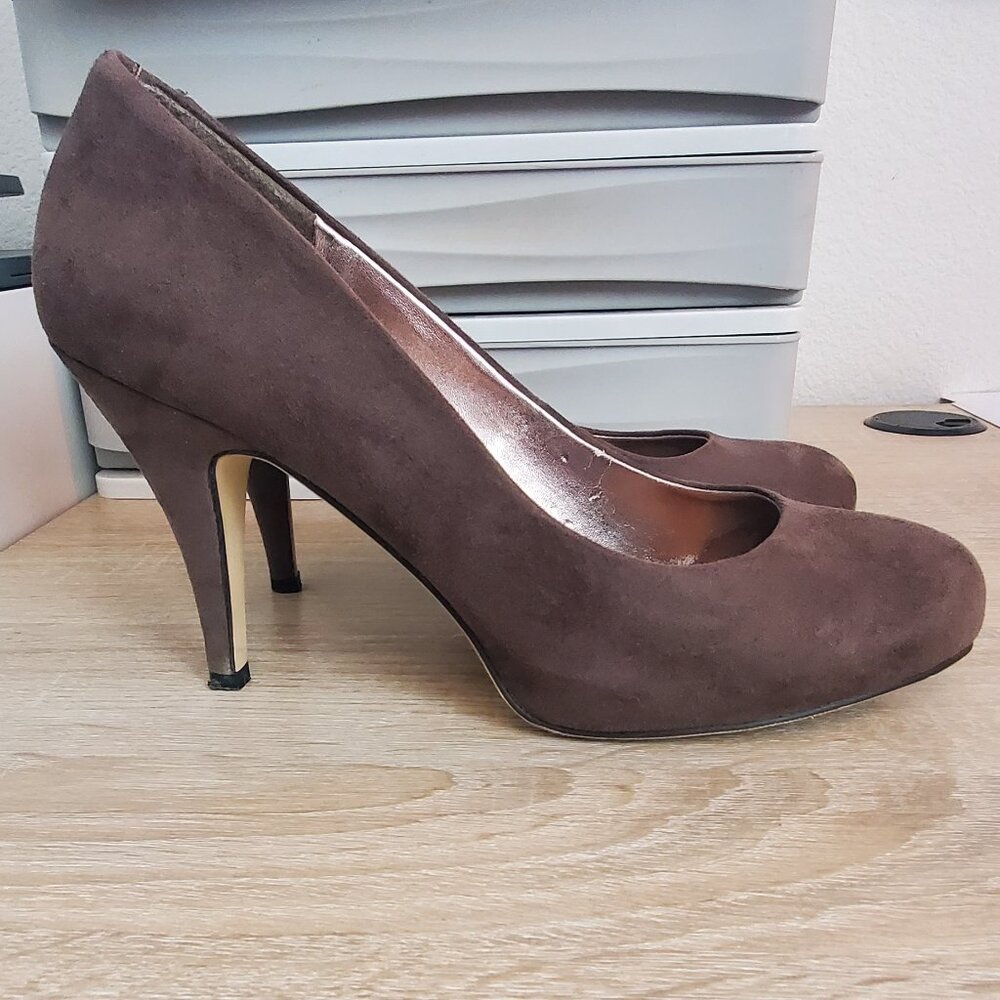 Madden Girl Fabric Grey Pumps - Size 9 - 3" high